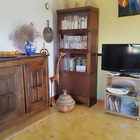 Une Maison Sur Une Presqu'Ile Port-Saint-Louis-du-Rhone Bagian luar foto
